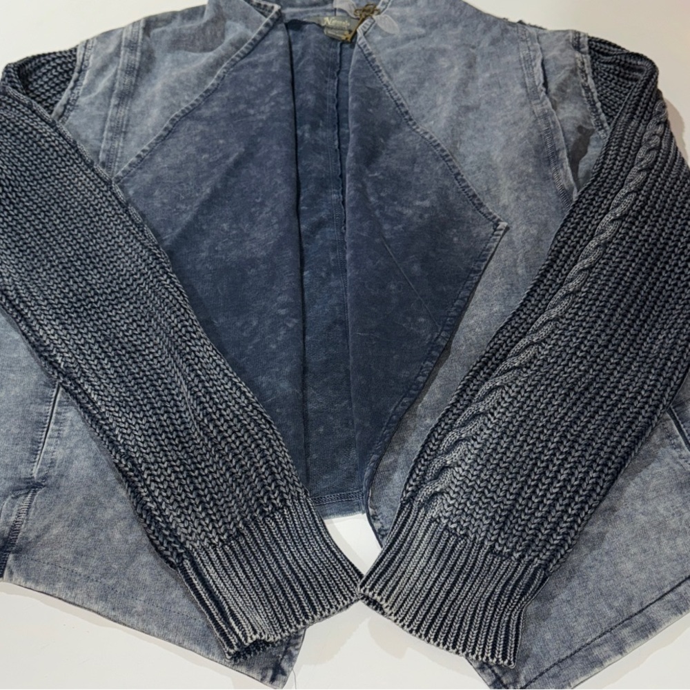 Vintage Natural Reflections Long Sleeve Knitted Fold Hem Stacked Jacket W/Pocket